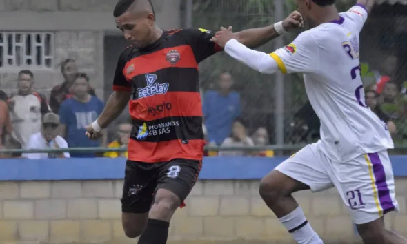 Brandon Barandica, jugador del Mengao FC